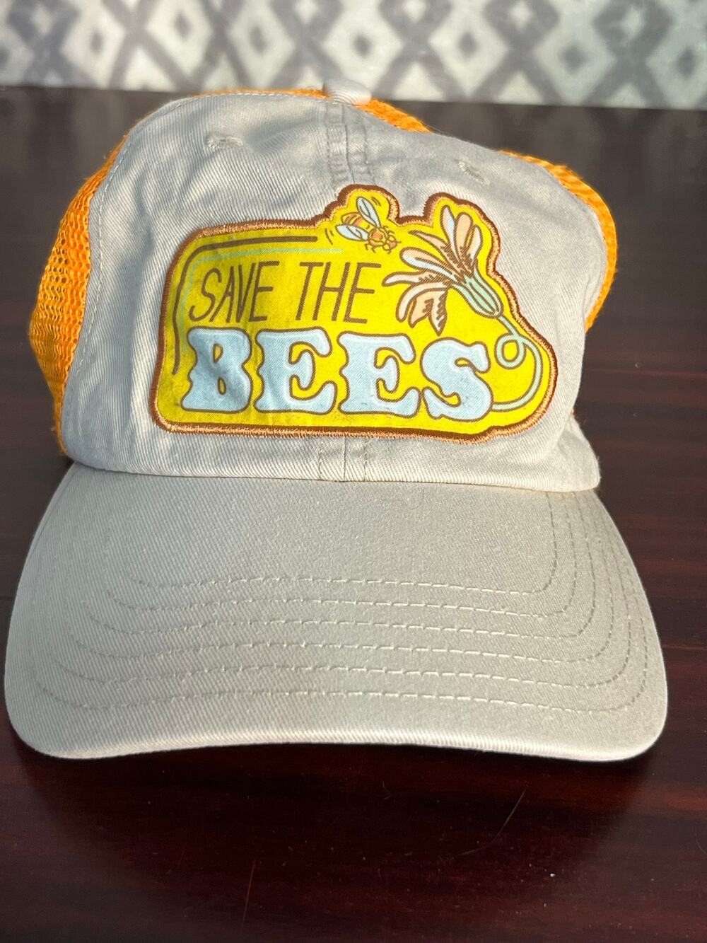 Bioworld Save the Bees Baseball Adjustable Hat Smithsonian Summer Beachy